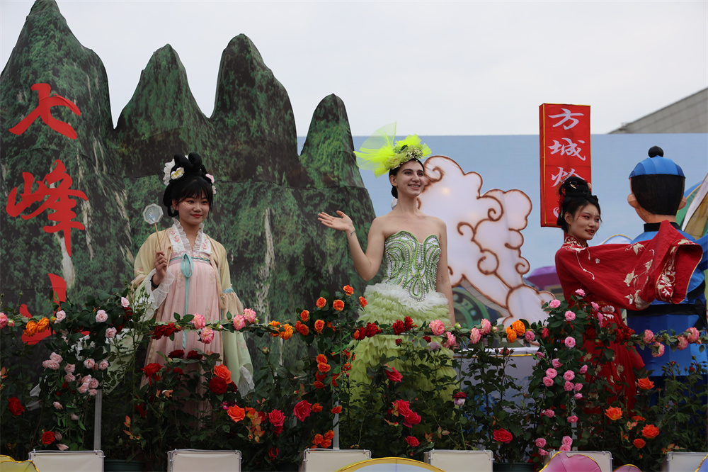 绿色中国行走进大美南阳直播,绿色中国行走进明月山乌兰图雅