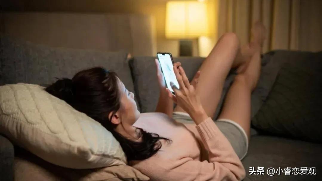 女生发嗯嗯嗯什么意思,女生回复你嗯嗯嗯