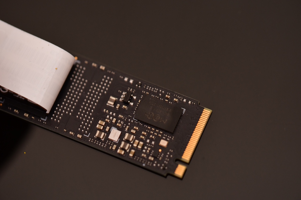 宏碁掠夺者gm7000对比致钛7100,宏碁掠夺者gm7需要什么插口