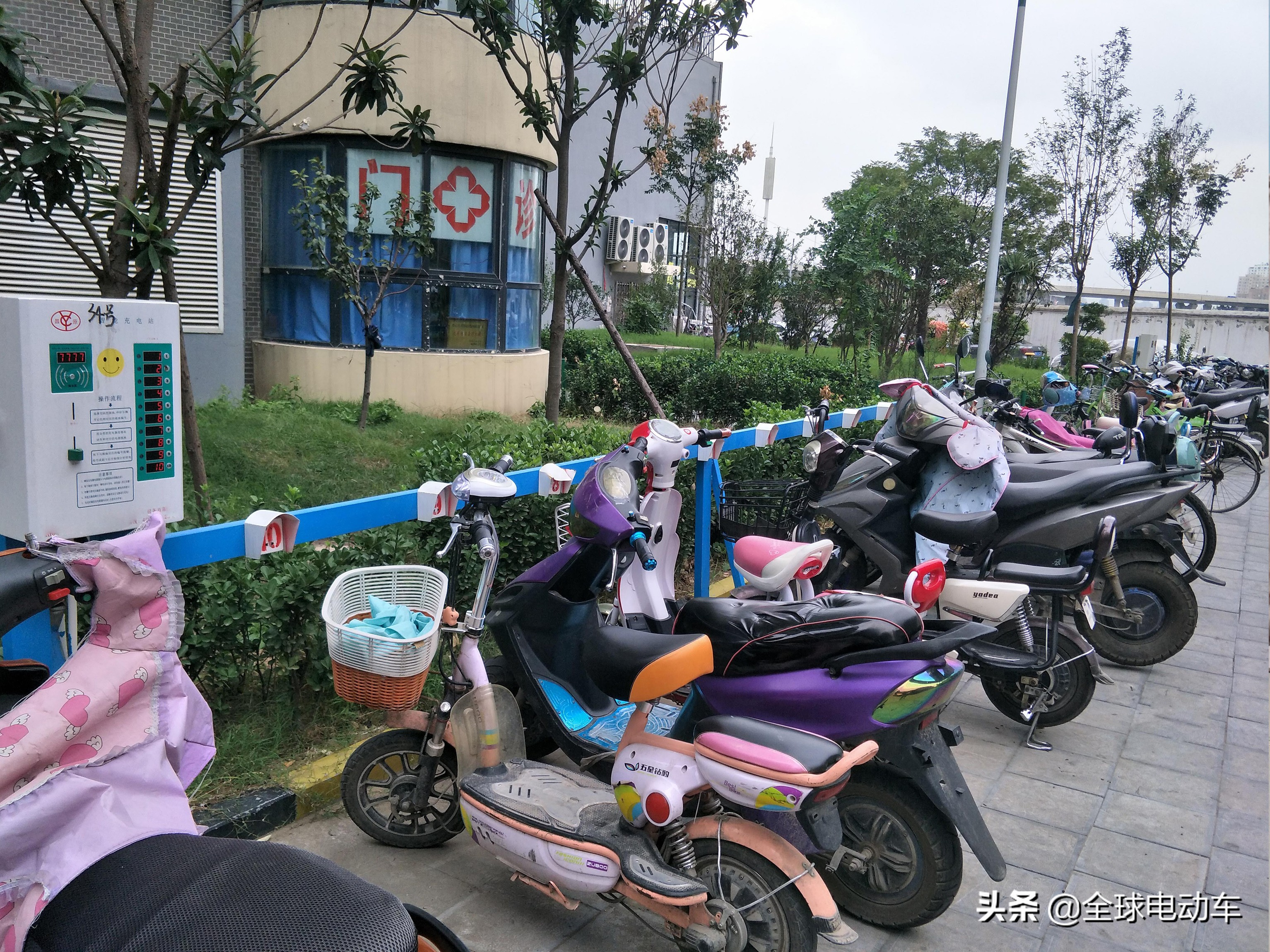 电动车充电充不上了能修复吗,电动车12伏电池修复一直充不满