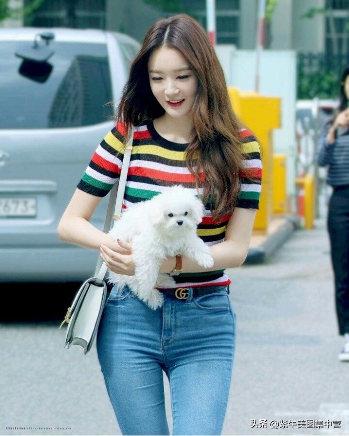 姜敏京牛仔裤穿搭,姜敏京牛仔裤写真