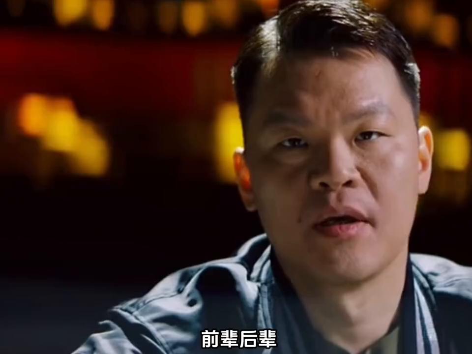 易建联退役仪式易建联穿球衣,易建联退役仪式上精准吐槽前队友