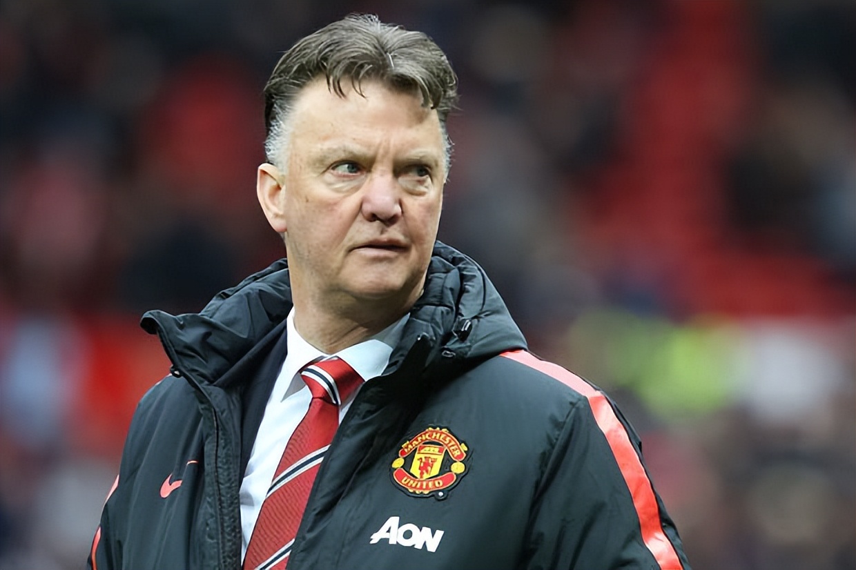 夺得欧冠却下课的主教练,拿了三个冠军足球主帅