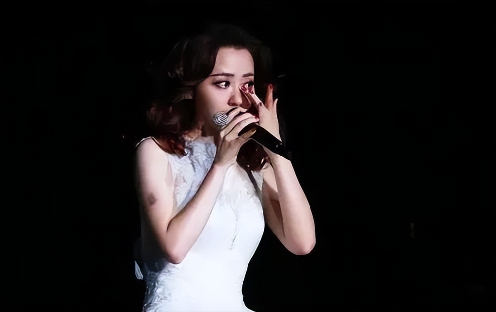 张靓颖为主动染新冠致歉,张靓颖被骂