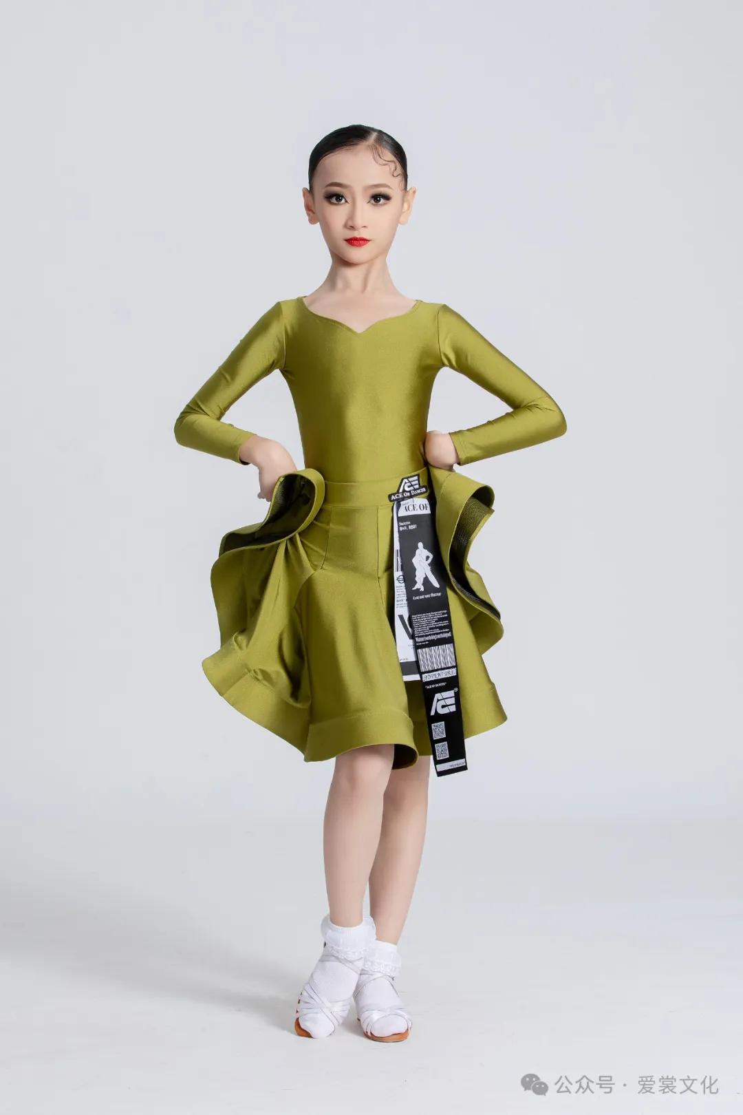 每天坚持练拉丁舞基本功,拉丁最强踩点长腿