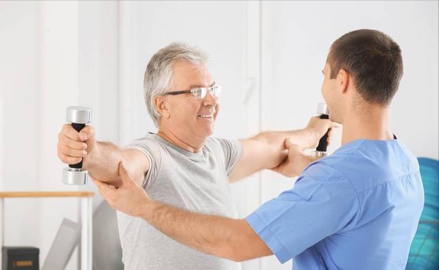 走进中医|运用中医岐黄针对中风后下肢痉挛症状的治疗