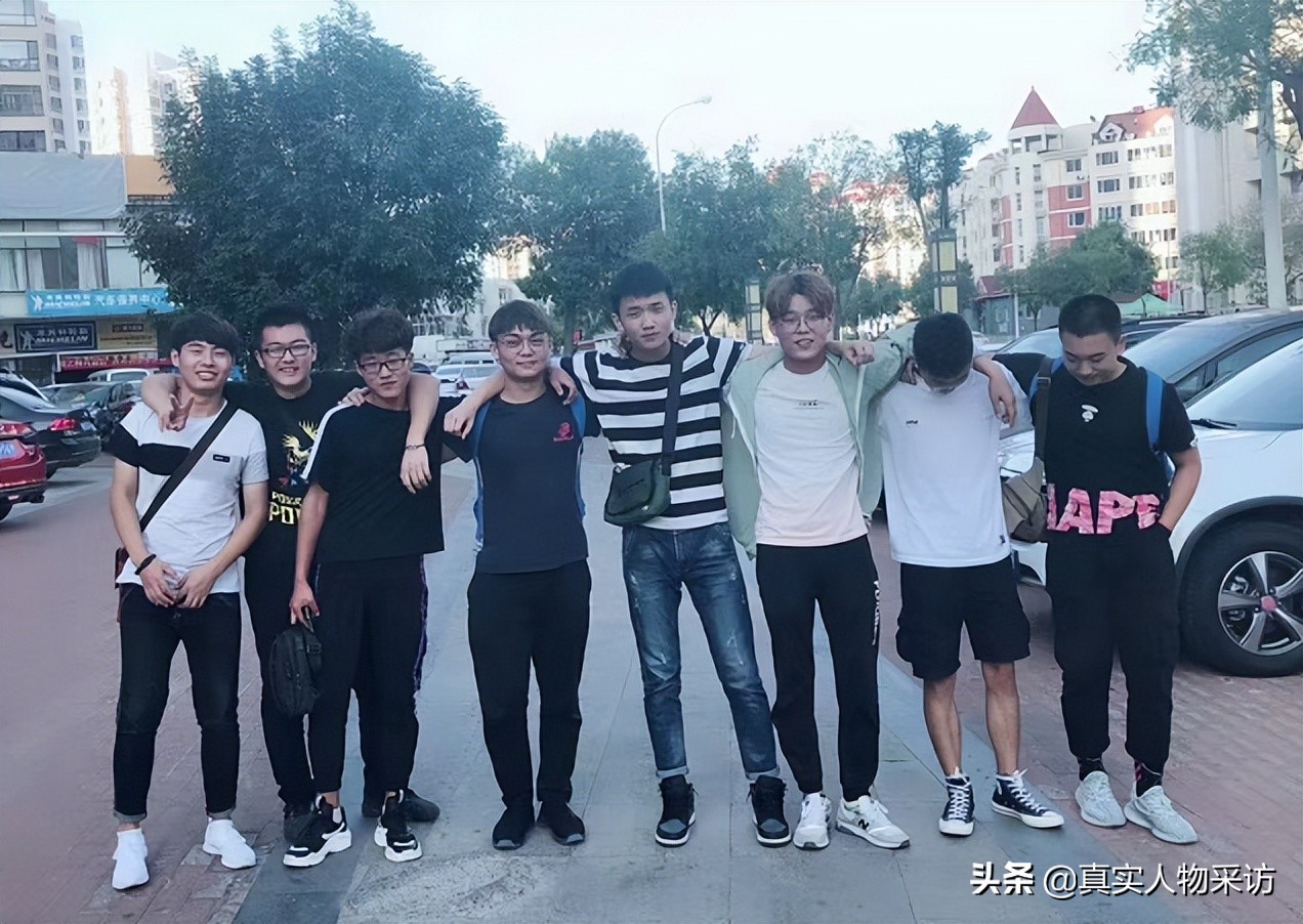 我，90后，为逃离原生家庭患上梦游症，如今当游泳教练被孩子喜欢