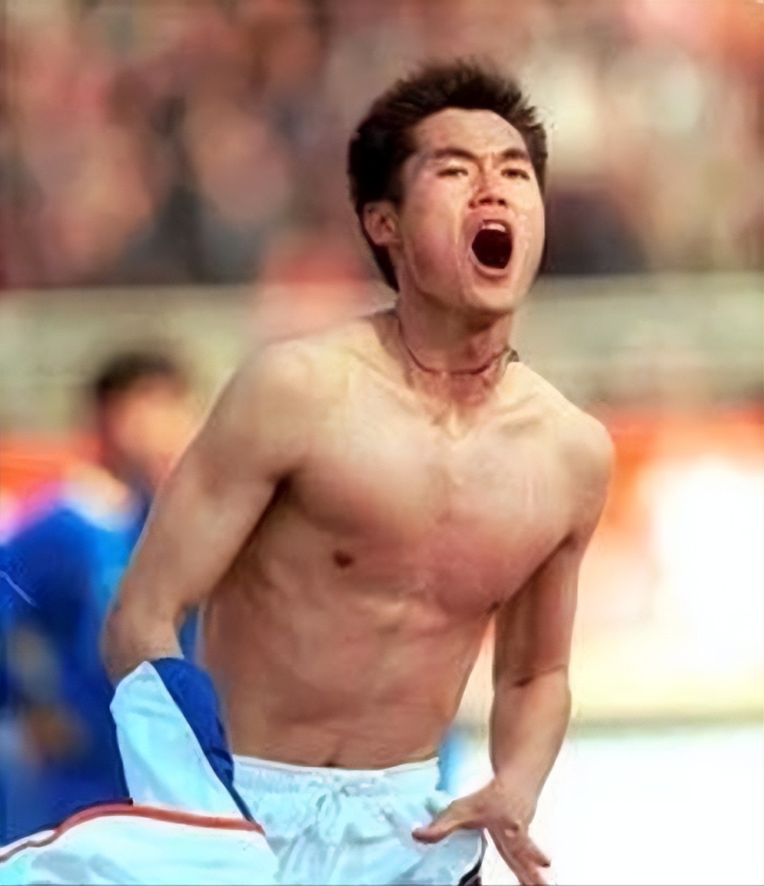 齐鲁雄师:盘点山东足球历史最佳11人,身材高大,头球优势明显