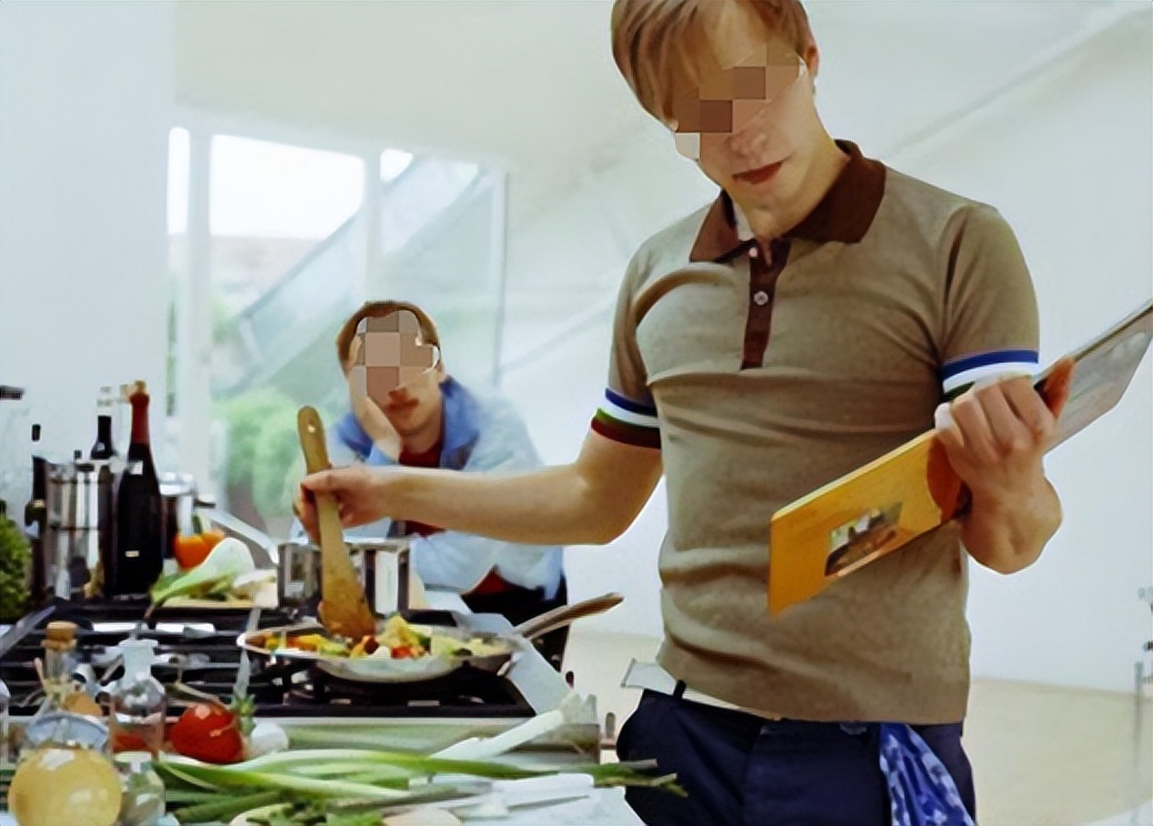 南京女老板被男司机下*情催**药,药效过强,使其当众出丑酿成悲剧