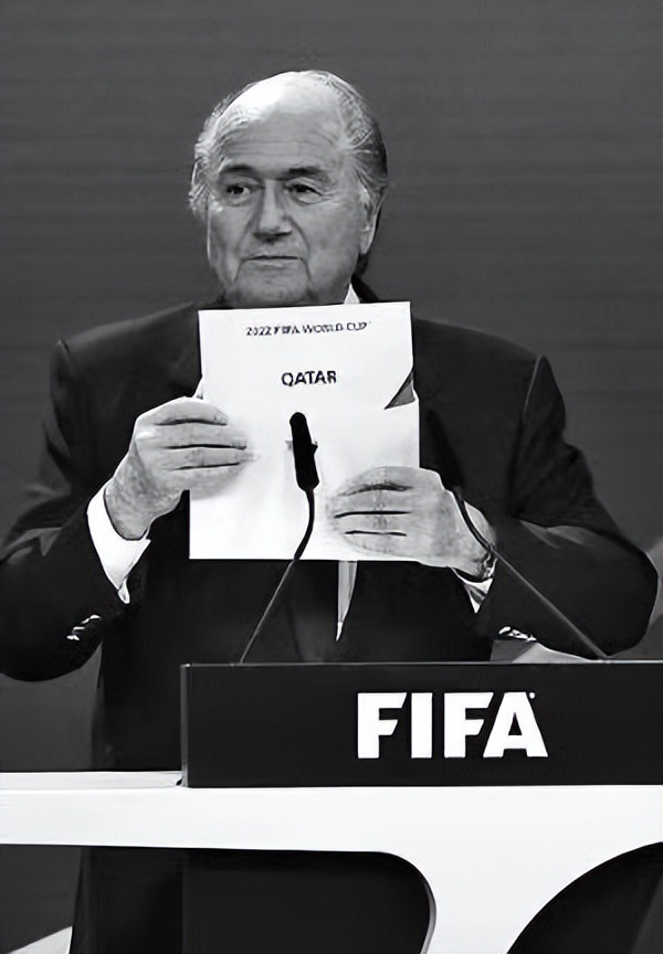 足坛教父朗尼克,足坛教父