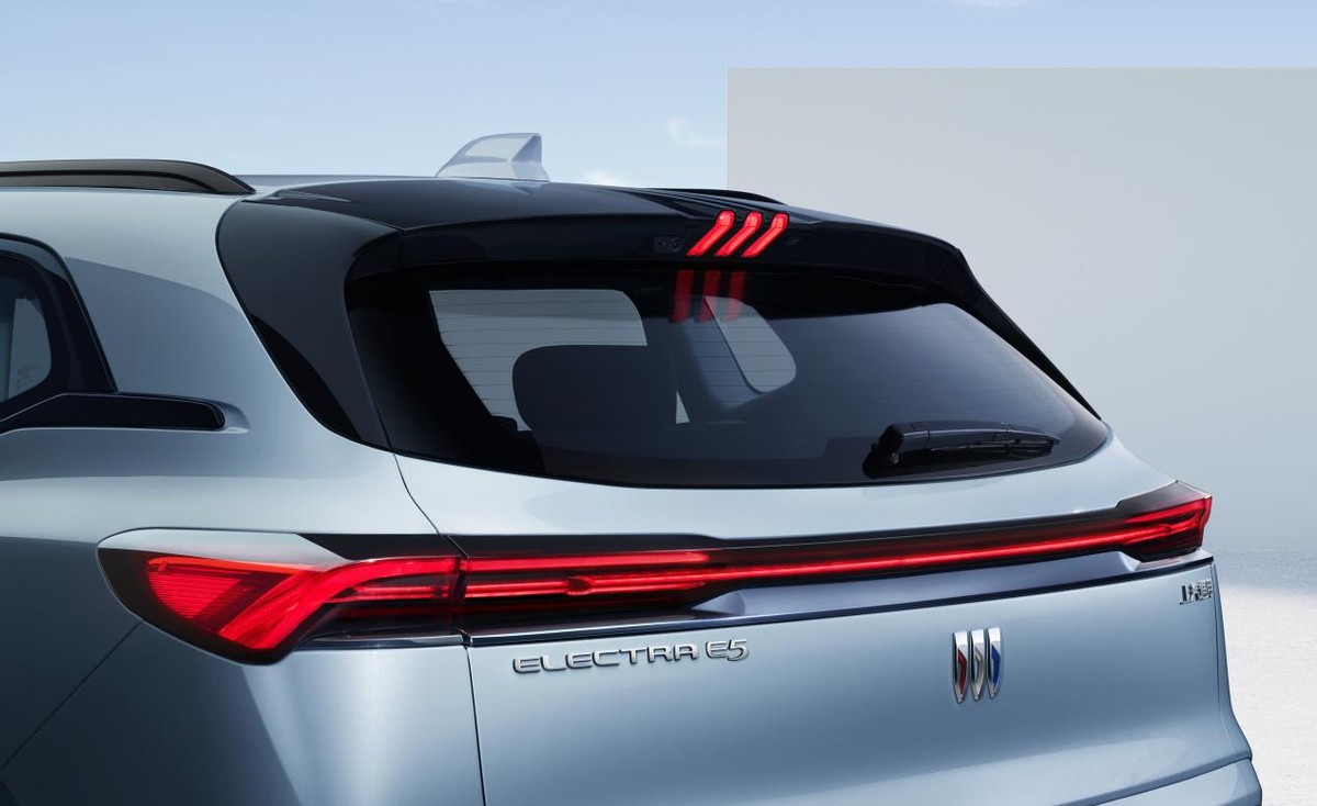 modely和别克e5臻享版怎么选,modely跟别克e5怎么选