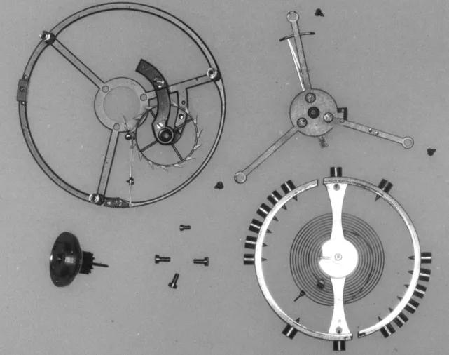 为什么说陀飞轮是手表之王,偏心陀飞轮和同轴陀飞轮哪个贵