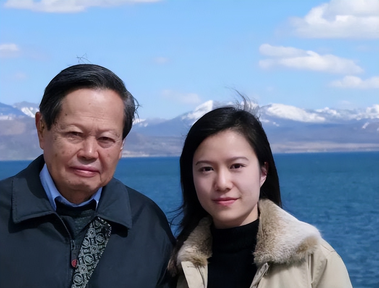 杨振宁对翁帆的财产分配情况,杨振宁谈翁帆最后一句话
