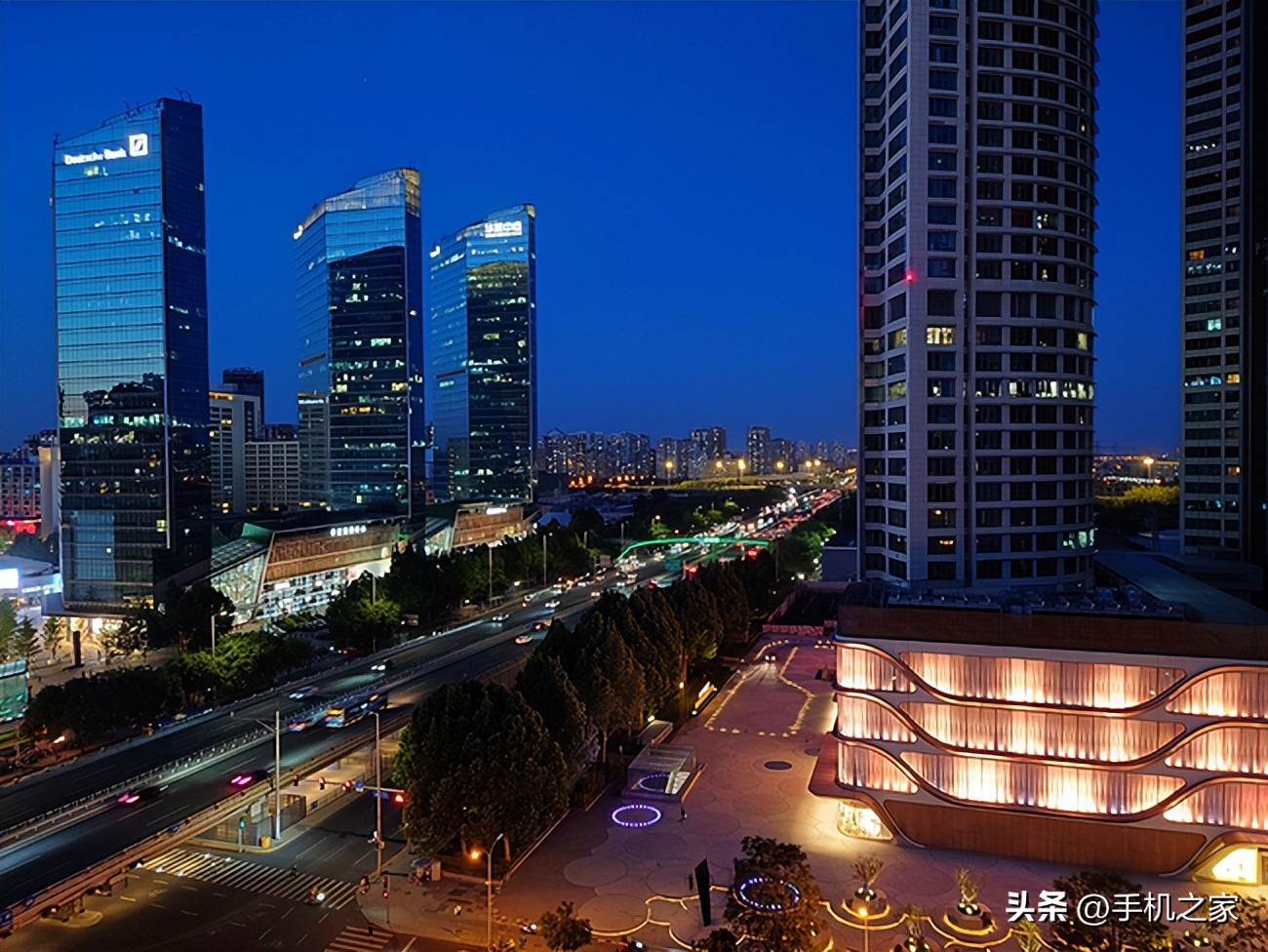 小折叠屏oppofindx2,oppofindn2大折叠测评