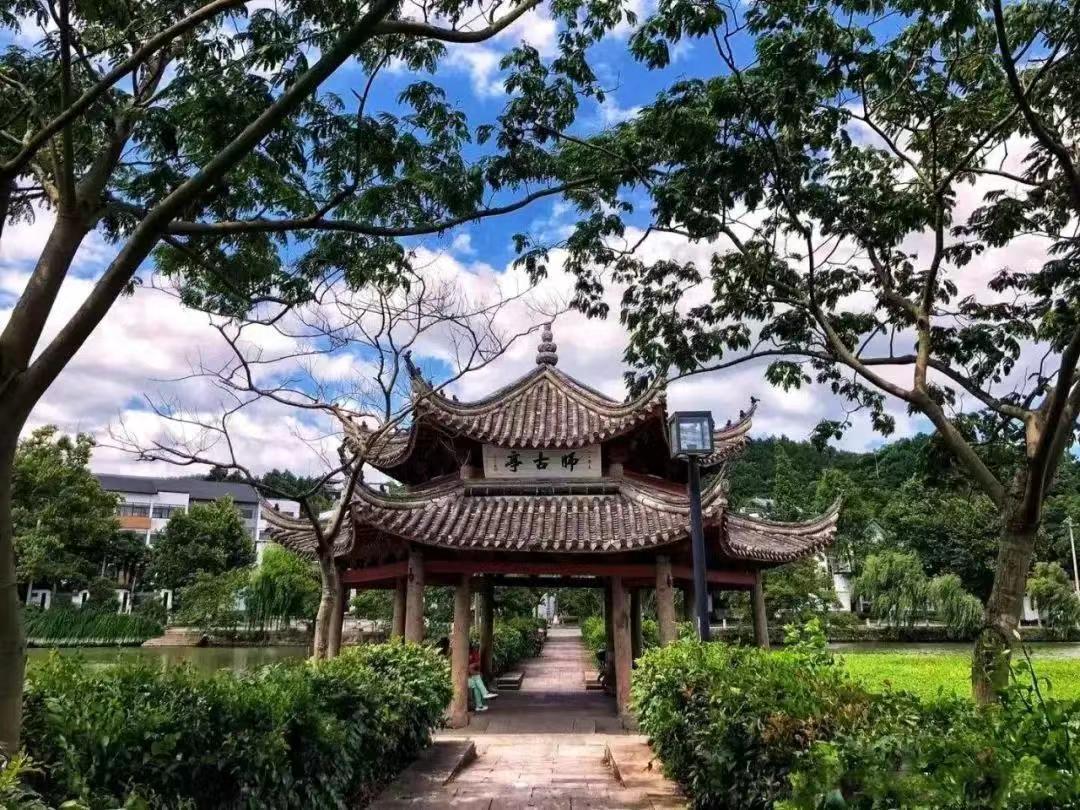 浙江有一个古镇叫什么,浙江六大古镇凤凰古城