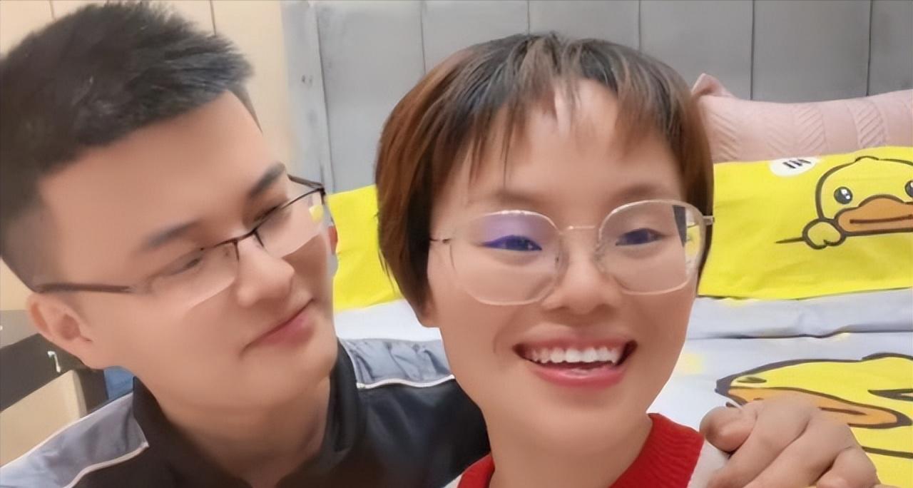 彩虹夫妇一场直播赚了一个亿,彩虹夫妇两场直播挣四个亿