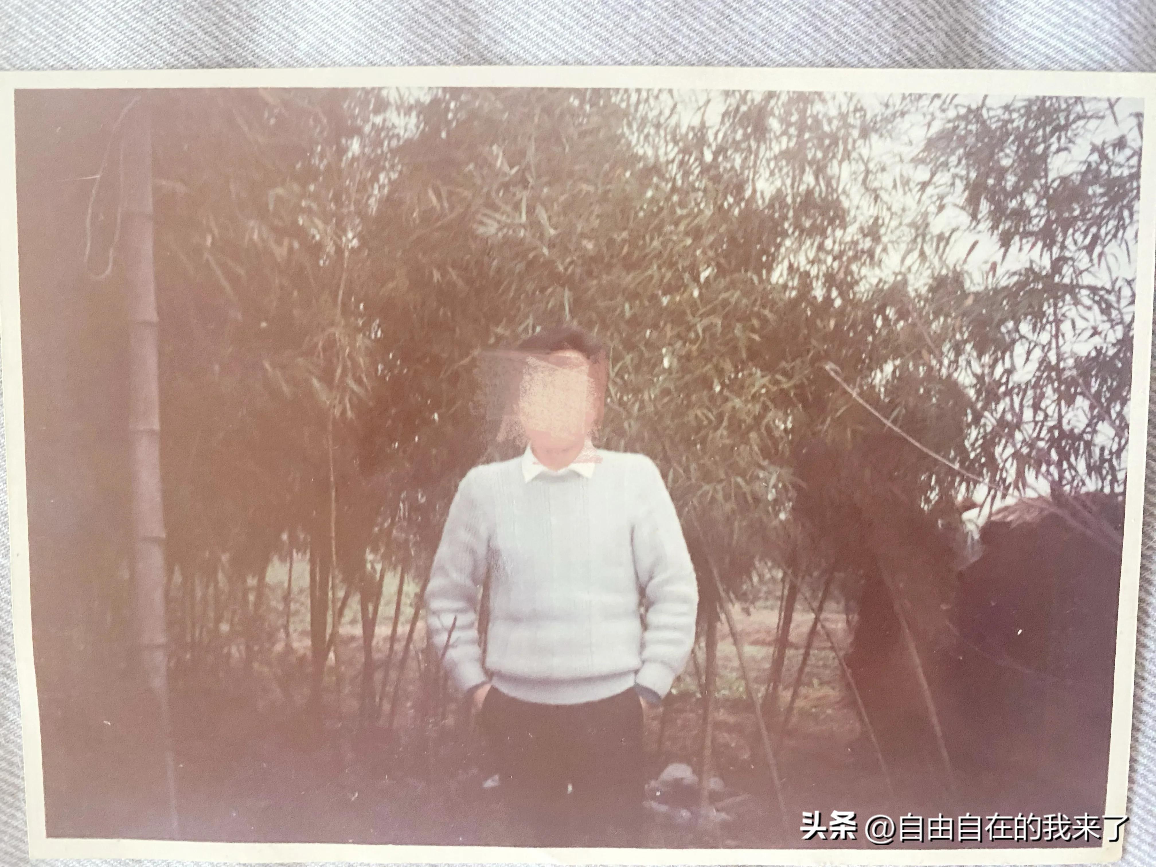 三十多年前，和老头恋爱时去奉化溪口游玩，买的爱的信物珍藏至今