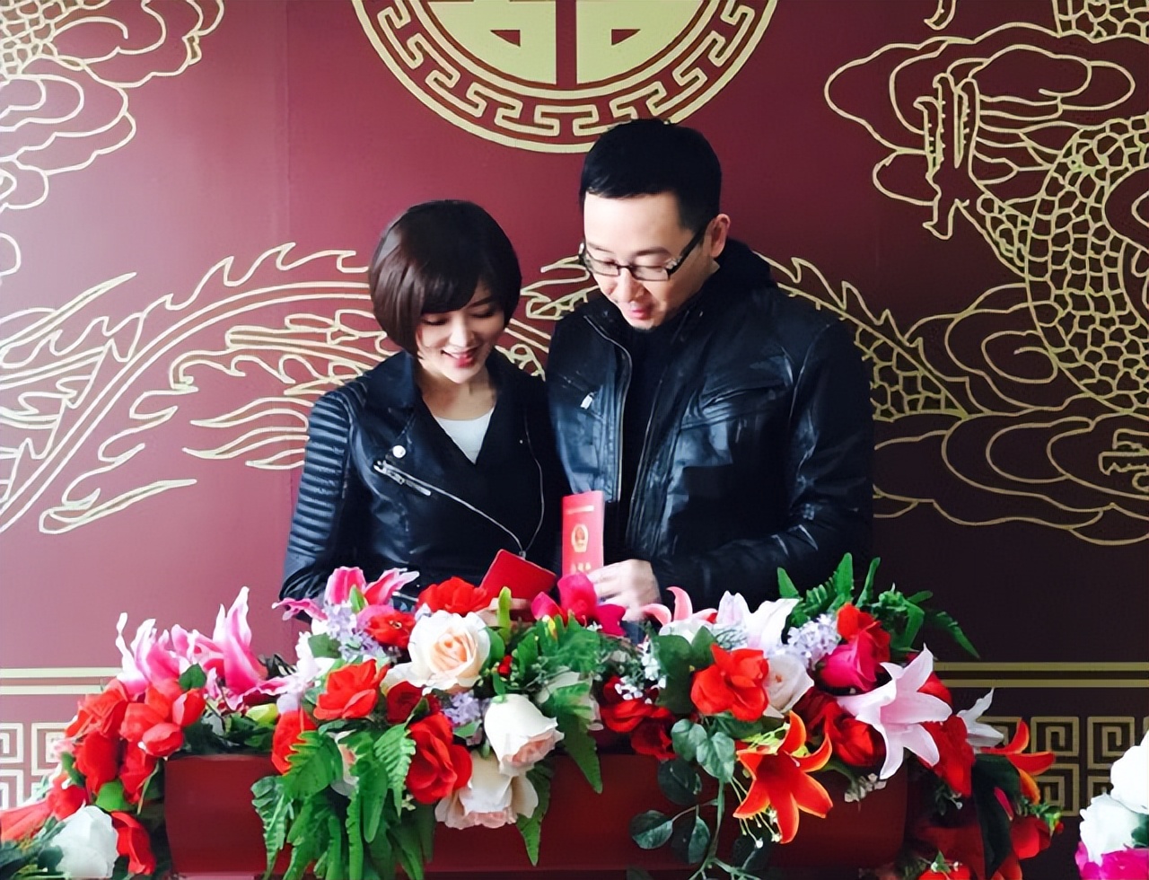 央视女主持人胡蝶有整容吗,主播胡蝶几岁嫁陆川