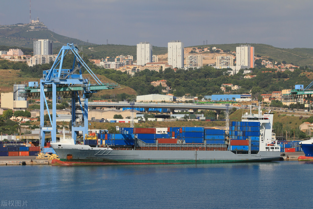 法国香水是什么快递运送到中国的需要多少钱多久时间可以寄到