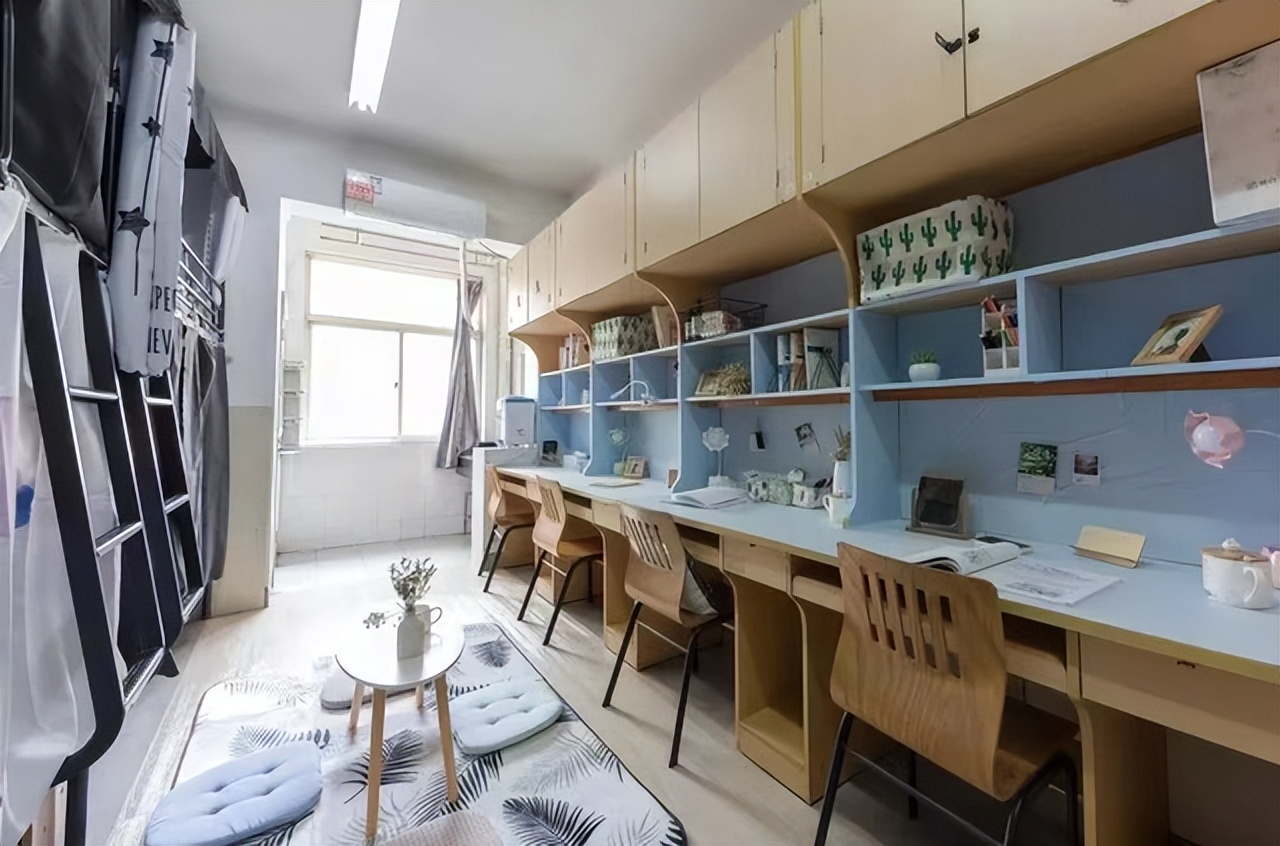 关于清华北大跟普通学校宿舍对比,北大和清北宿舍对比