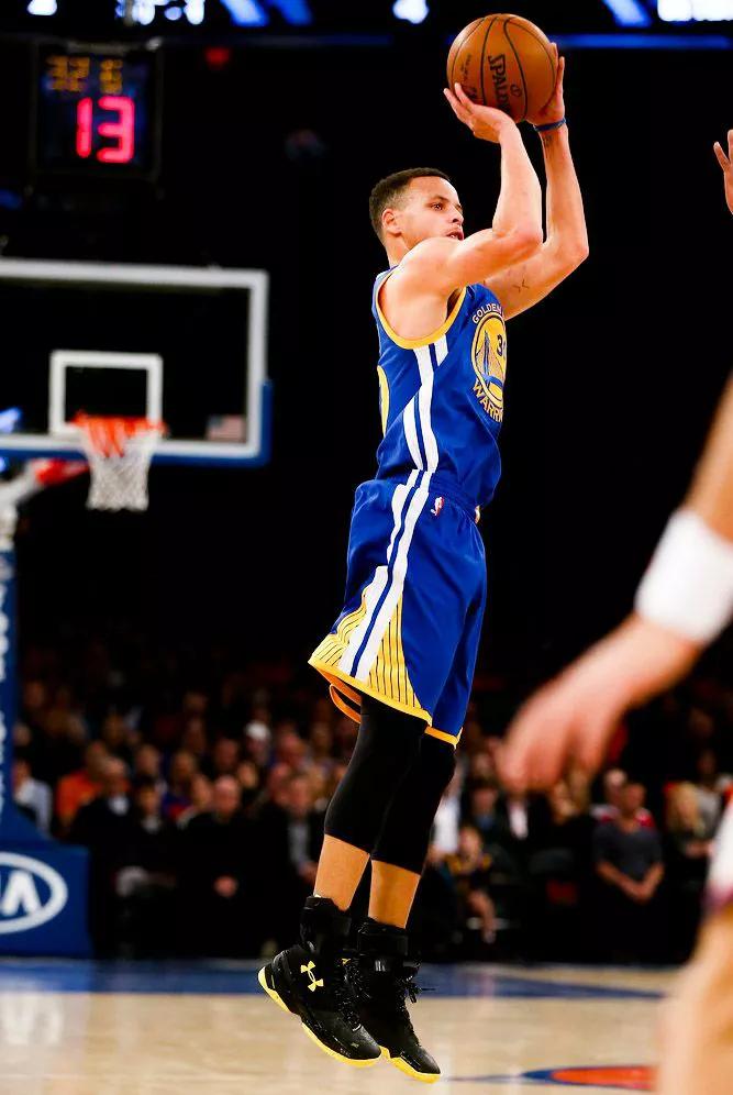 新王登基，三分王者史蒂芬.库里