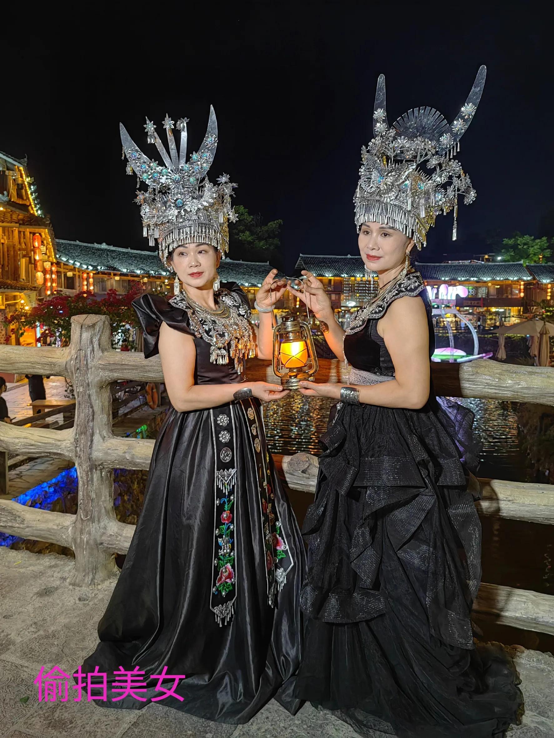 融水梦呜苗寨:夜景亮,美女多,是真的吗?