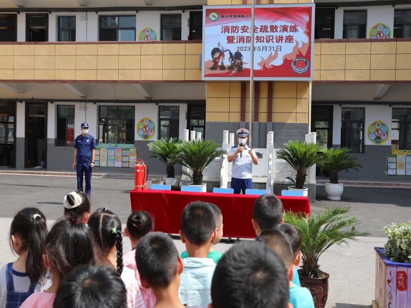 消防大队开展六一儿童节活动,消防六一儿童节慰问
