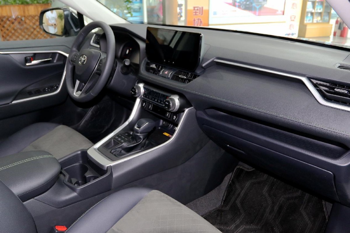 大热必火全新rav4荣放初体验,动感时尚的全新rav4荣放表现如何