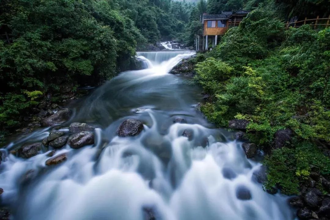 桂林雁山猫儿山,广州出发6天最适宜赏秋旅游
