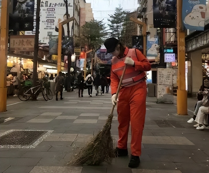 你认为劣迹斑斑的艺人该不该复出 (哪些劣迹艺人准备复出)