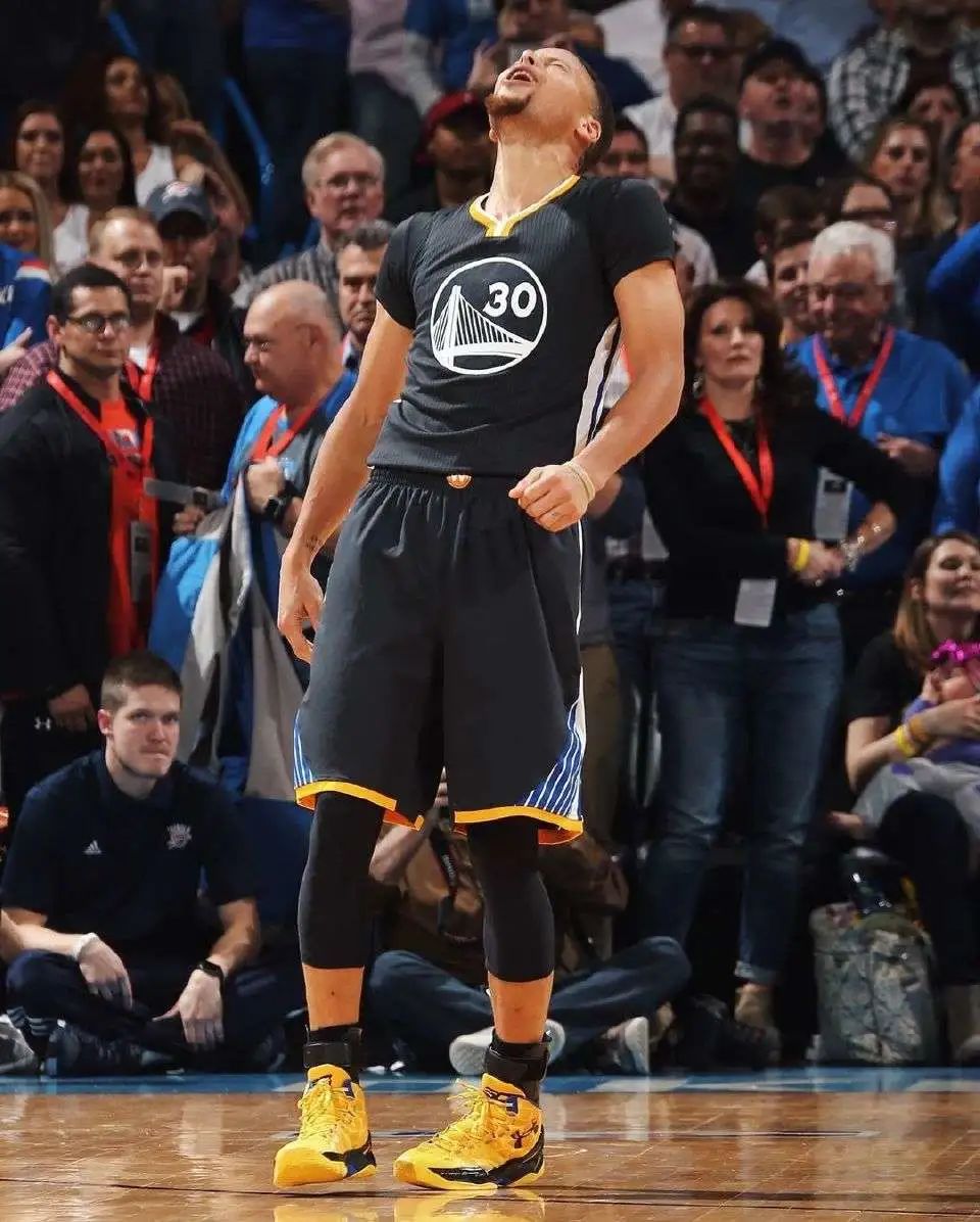 库里没有flow的鞋,库里系列带flow最耐磨的球鞋