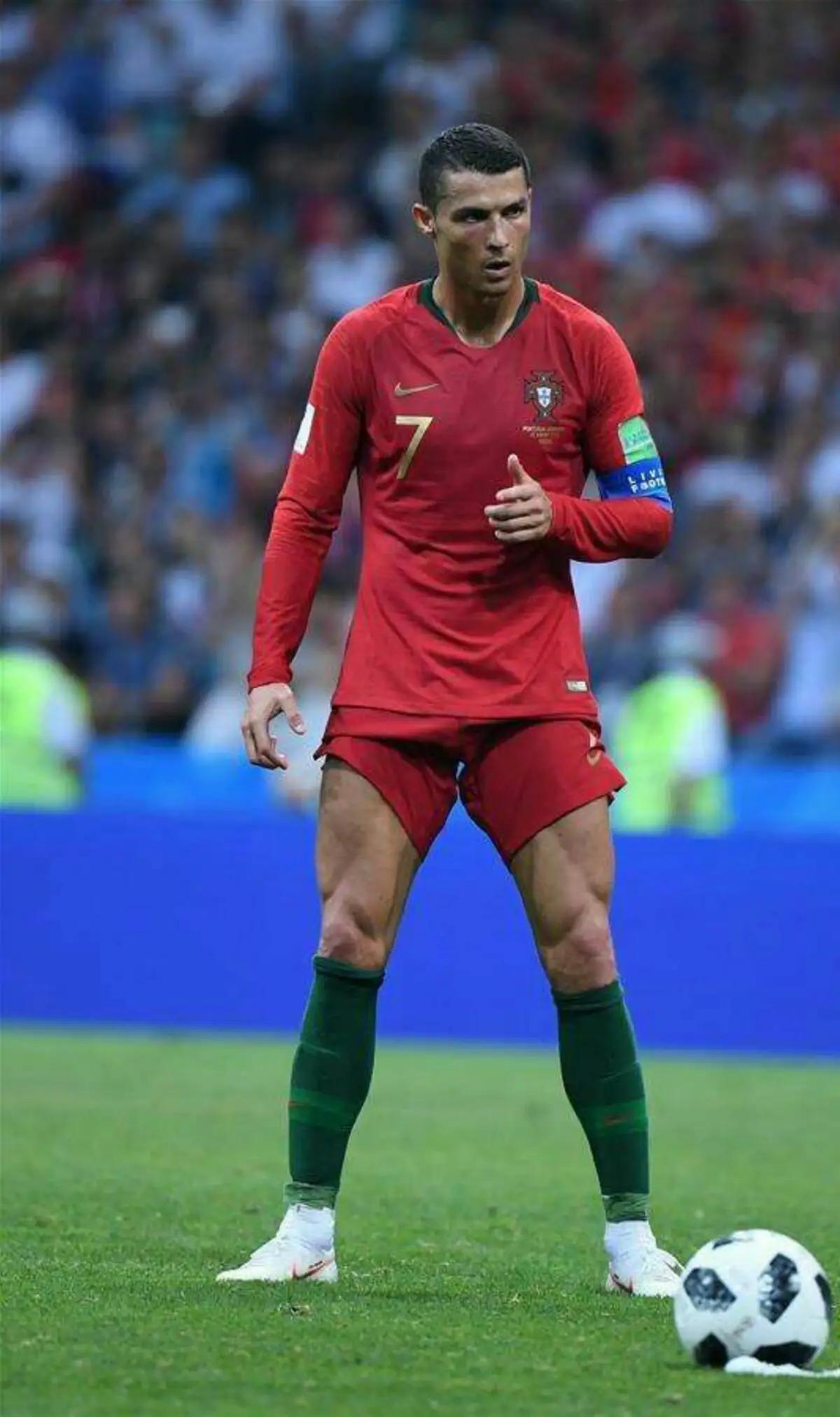 葡萄牙历届欧洲杯c罗进球,葡萄牙上一场帽子戏法