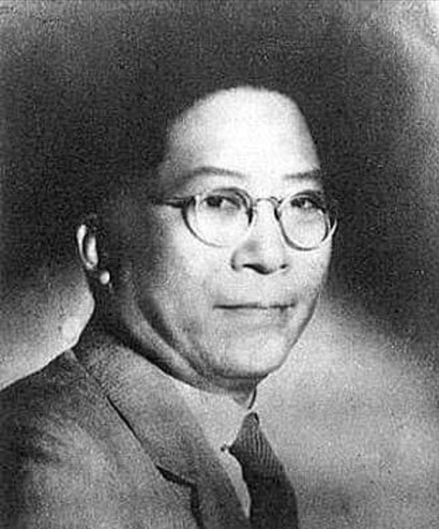 1949年，杨虎城死后3个月发现遗体，长子杨拯民扶柩，安葬在西安