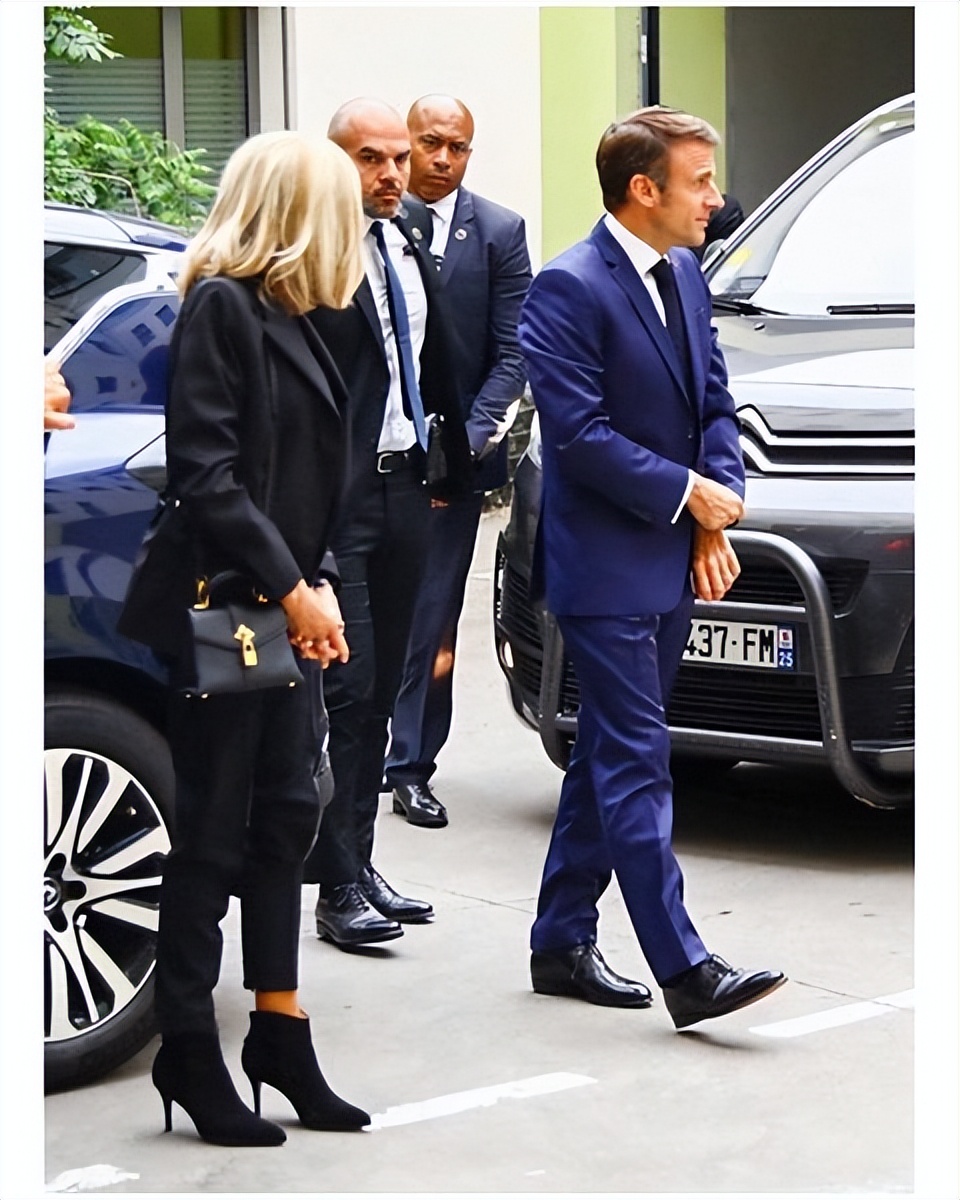 法国马克龙夫人年轻,法国第一夫人年轻照