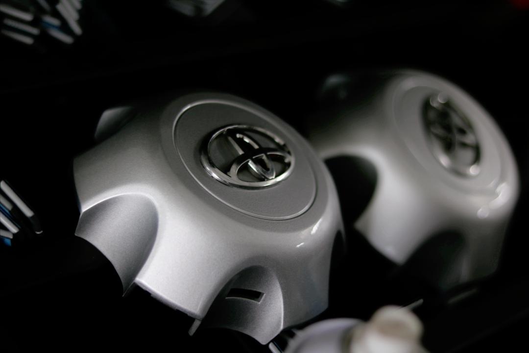 老旧丰田霸道修复,04年丰田霸道翻新改造全过程