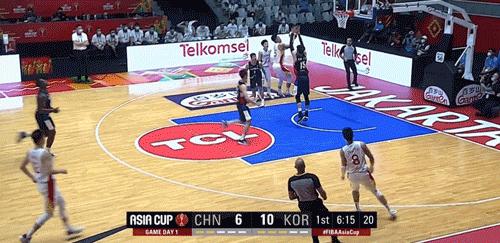 韩国黑人中锋25+14+3！没有周琦！中国男篮真的顶不住他