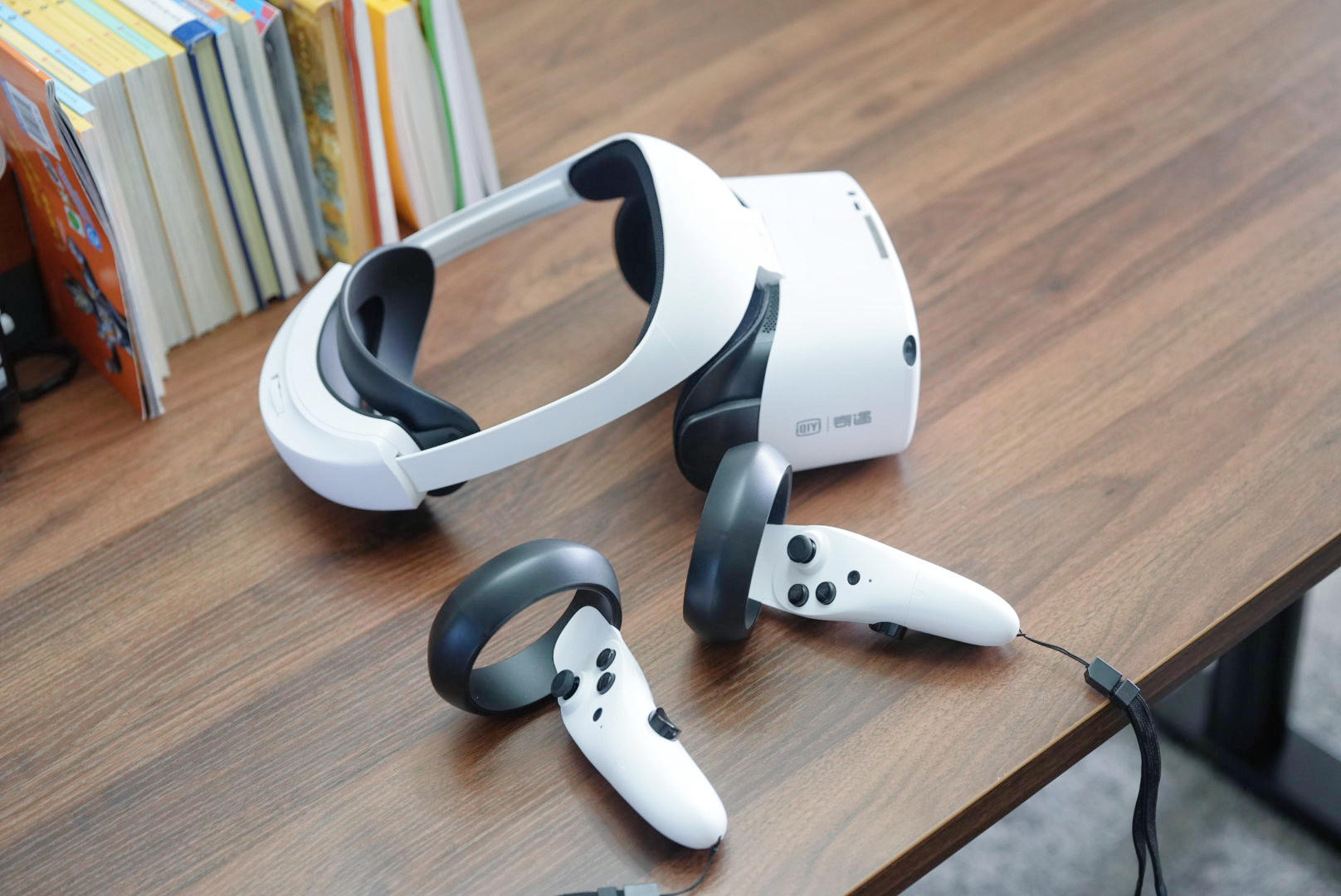 奇遇dream智能vr眼镜一体机,奇遇dreamvr一体机