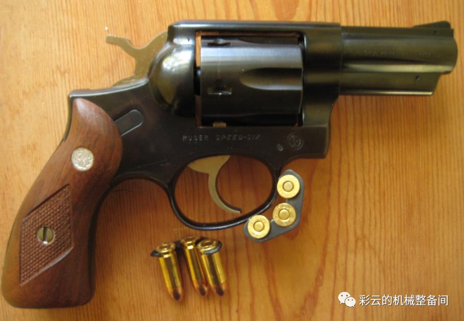 长枪管银闪闪的转轮就是柯尔特蟒蛇？别被骗了，这是鲁格的产品
