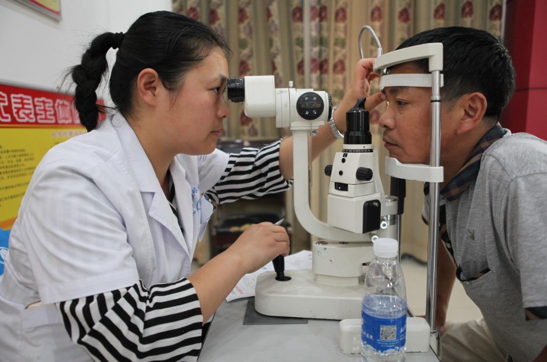 45岁后，是疾病“爆发期”，医生：若出现6个信号，早做筛查为妙