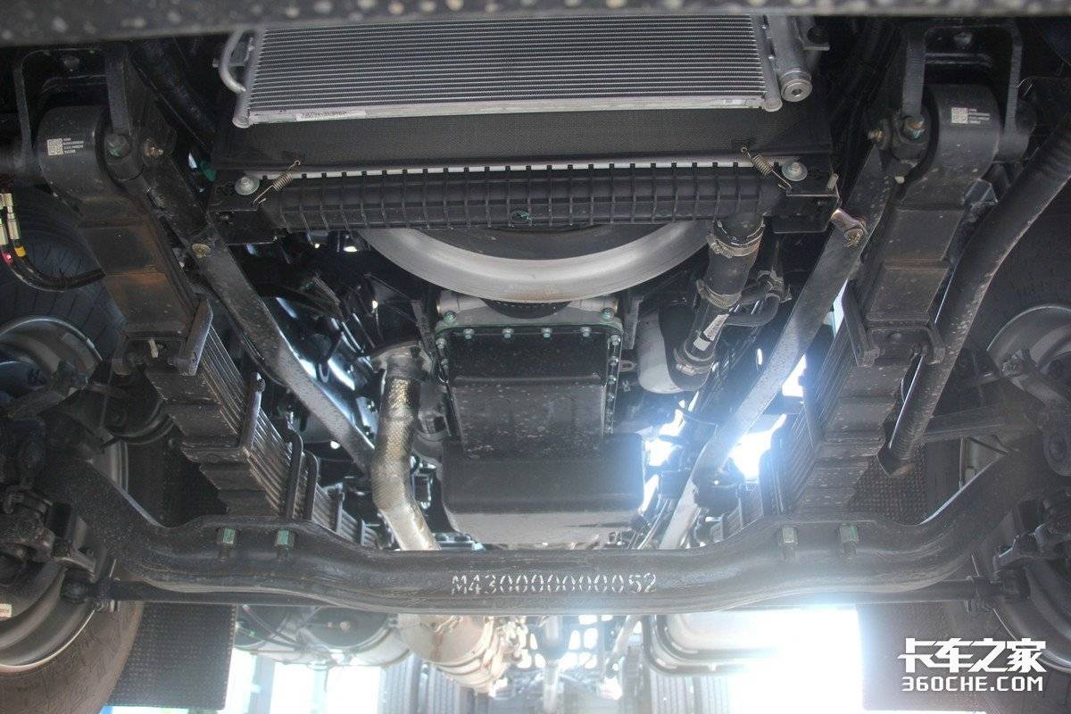 重载版5米8六缸中卡载货车,6.8米载货车公认油耗最低的4款车