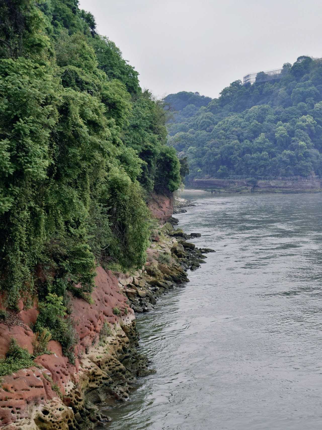 乐山异国风情打卡新去处,乐山游玩攻略及人文风情