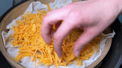 一根胡萝卜一个鸡蛋怎么做好吃,一根胡萝卜切丝