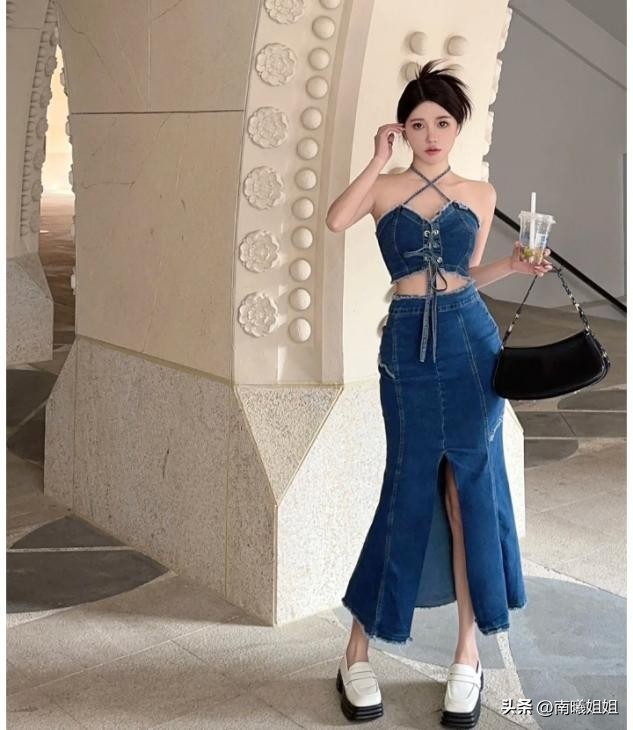 洋气网红爆款牛仔裙显瘦,抖音最火夏季牛仔裙时尚减龄
