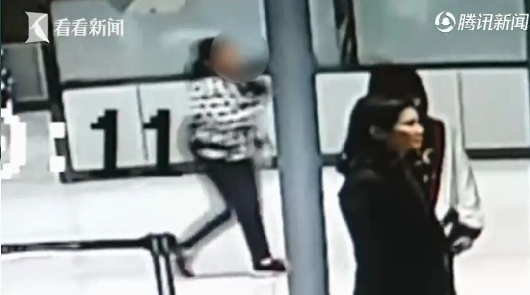 偷偷携带血样去香港,这些人要干什么?