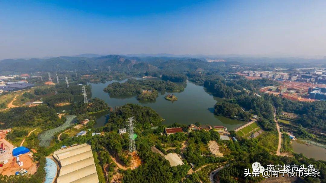 42家房企争一块地楼市真回暖了吗,房企扎堆争抢热门地块