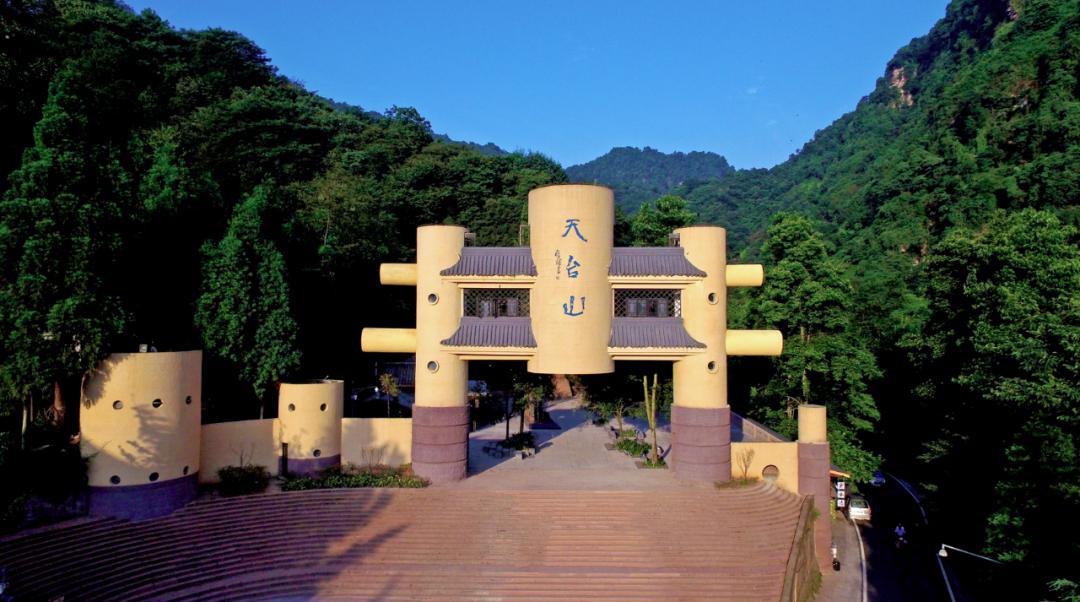 邛崃南宝山旅游攻略,邛崃旅游攻略坐车路线