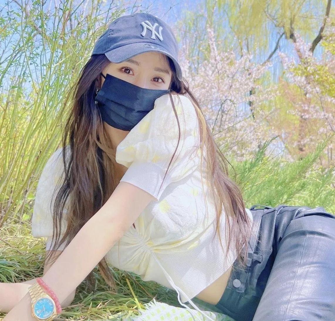 杨幂慷慨且大方,女明星里杨幂有多少钱