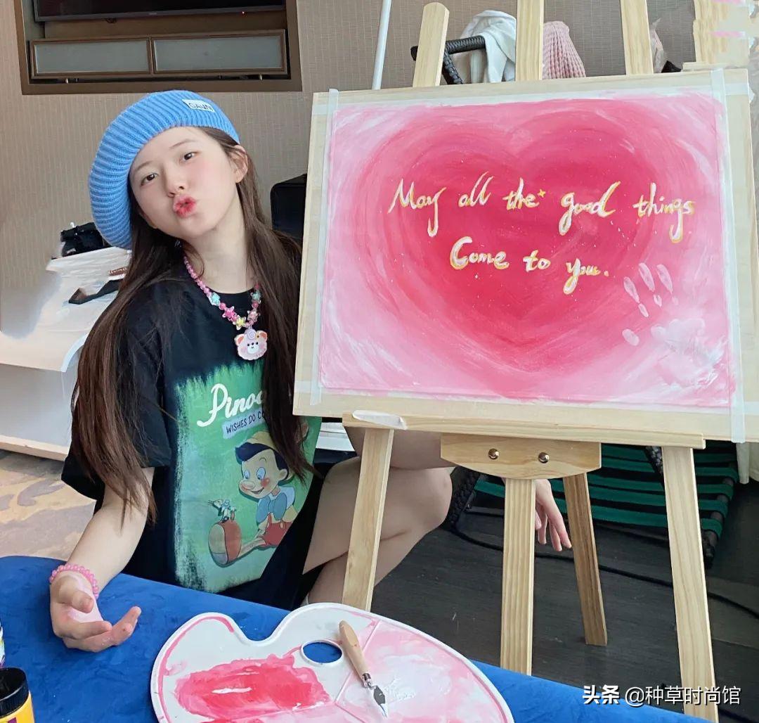 八字刘海怎么打理才不会显头秃,12岁圆脸头秃长发适合剪什么刘海