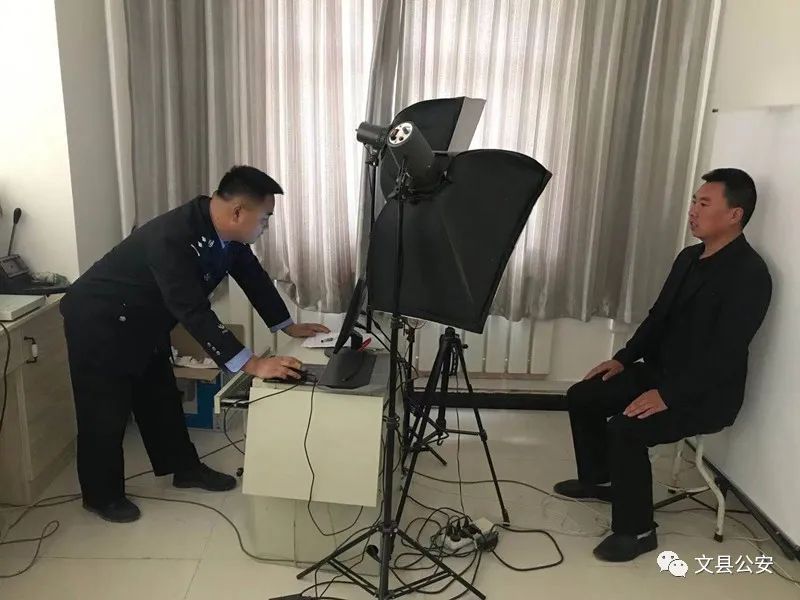 观看先进事迹云宣讲最美基层民警,迅速宣传基层民警先进典型