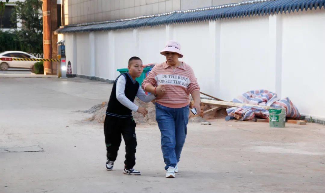 夫妻随意给孩子起名,夫妻给儿子取名字